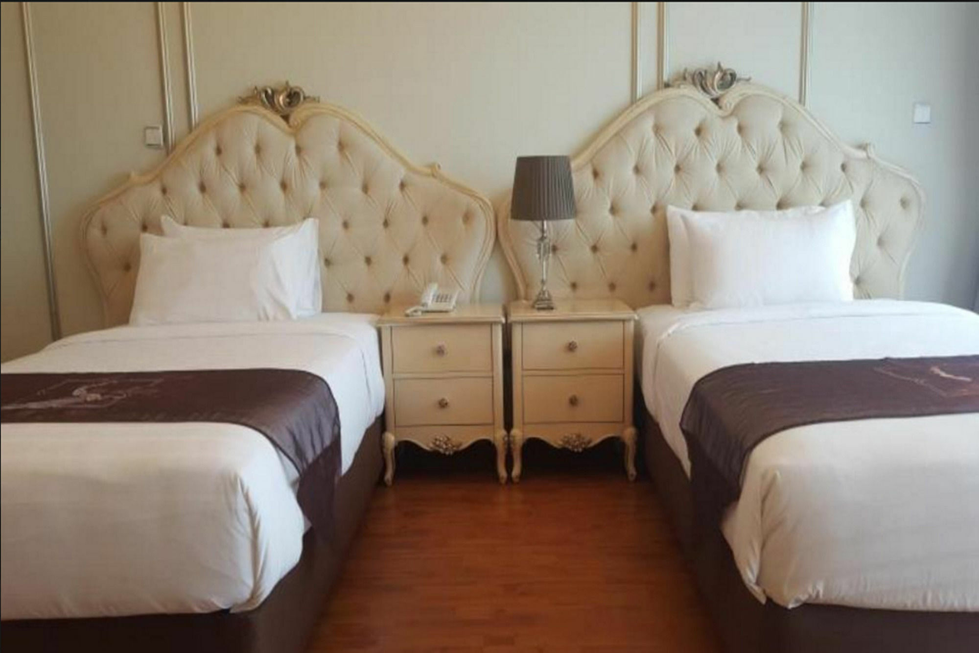 Lk Noble Suite Патая Екстериор снимка
